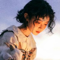 微倩