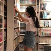 柒月